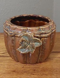 Vintage Fall/Autumn pottery leaf planter/bowl - Picture 1 of 6
