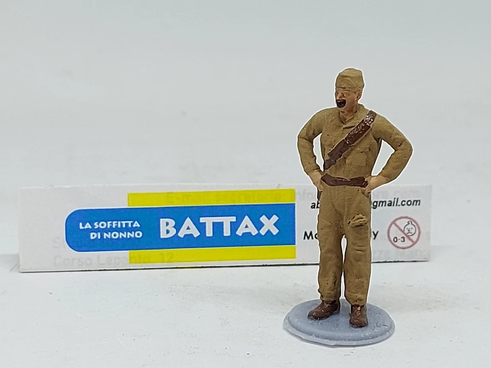 # 1/43 SOLDATO UFFICIALE CARRISTA ITALIANO - FIGURINO 40mm DIORAMA WW2 BATTAX # - Immagine 1 di 1
