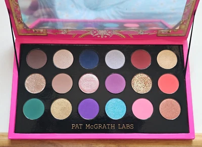 Paleta de arte Pat McGrath Labs MTHRSHP MEGA CELESTIAL NIRVANA Foto 1 de 4