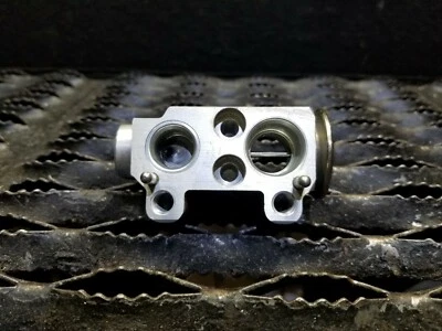 2011 2012 2013 BMW 128i 135i EVAPORATOR AIR CONDITIONING EXPANSION VALVE OEM - Image 1 of 4