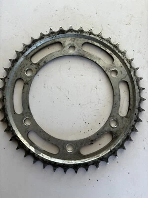 Piñón trasero Yamaha FZR 1000  Foto 1 de 2