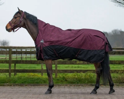 QHP Turnoutdecke High Neck 150g Weidedecke Winterdecke Outdoordecke Florals rot