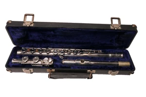 Armstrong Flute 104 Model with hard case - Picture 1 of 11