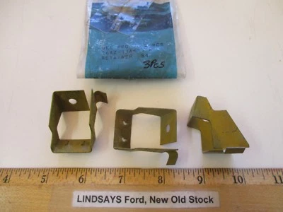 3 PIEZAS FORD 1985/1989 CROWN VICTORIA & MARQUIS "RETENEDOR" (LÁMPARA TRASERA DE ALTO MONTAJE) NOS Foto 1 de 3