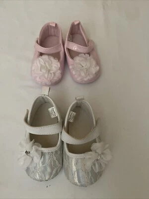 Lote de 2 Stepping Stones Rosa Mary Jane/Blanco Zapatos Niño Pequeño Talla 9-12 Meses Foto 1 de 4