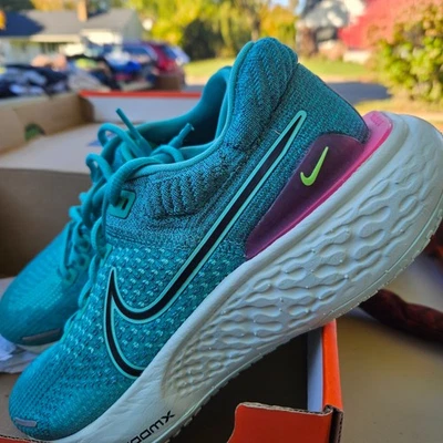 womens shoes, NIKE WMNS ZOOMMX INVINCIBLE  RUN FK 2 TENNIS SHOES  TEAL, PINK  - Image 1 of 3