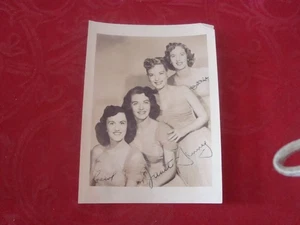 Vintage 5x7 Signed Blk & Wht Photo The Chordettes 1946-disbanded 1963 - Picture 1 of 3