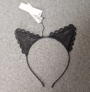 Victoria’s Secret Halloween Headband Black Lace Cat Ears NWT - Picture 1 of 2