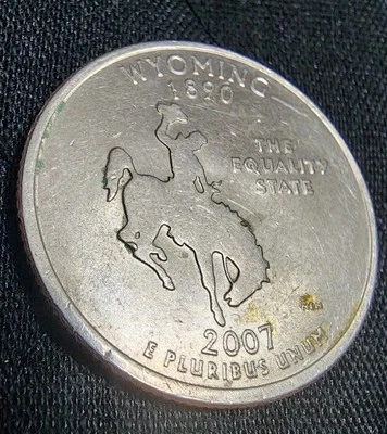 2007 (P) Wyoming State Quarter Rare Die Chip on Leg, Narrow Rim - Image 1 of 4