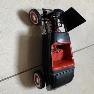 ERTL American Muscle 1932 Ford Street Rod 1:18 Scale Diecast Black Free Ship Z1 - Picture 1 of 6