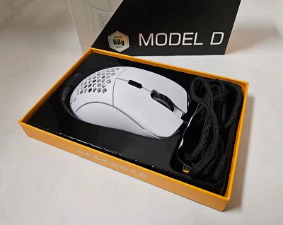 Glorious Model D Wired Honeycomb Gaming Mouse 68g White Matte USB-A 6-Button - Image 1 of 4