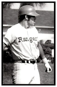 Tom Robson Texas Rangers Vintage Baseball Postcard BL2-01 - Picture 1 of 2