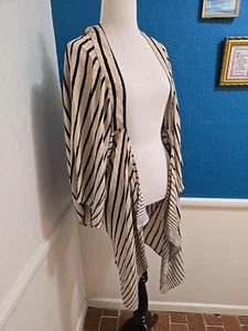 Daytrip Women’s Large Striped Crinkle Kimono Size L SWIM COVERUP or Layering Top - Picture 1 of 8