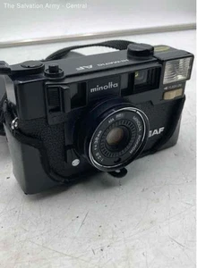 Minolta Hi-Matic AF Black Built In Flash 35mm Point & Shoot Film Camera w/ Case - Picture 1 of 6