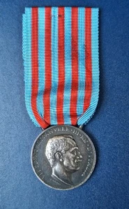 Militaria MEDAGLIA delle Campagne di LIBIA 1913 ARGENTO - L.GIORGI e Z coronata - Picture 1 of 4