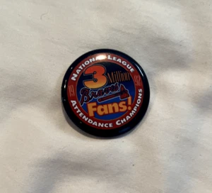 National League Braves Fan Attendance Champions Pin 1992 - Picture 1 of 3
