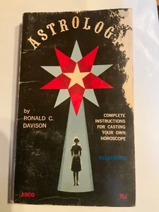 Vintage Paperback 1964 ASTROLOGY BY RONALD DAVISON - Picture 1 of 6