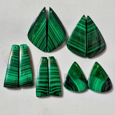 Lote de 5 piezas de 252 quilates de malaquita natural perforada par de piedras preciosas de cabujón Foto 1 de 4