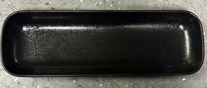 Plato de aperitivo rectangular moderno de porcelana RAK negro 13” hecho en EE. UU. - Imagen 1 de 9