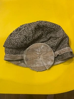 Sombrero de boda marrón Cloche años 20 para mujer Foto 1 de 4