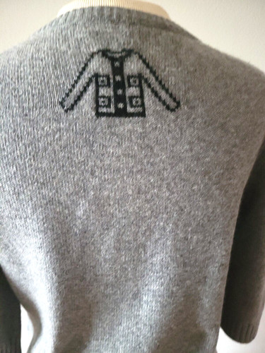 AUTENTICO. CHANEL 08A MAGLIA CASHMERE GRIGIO MAGLIONE MINI ABITO CC BOTTONI TAGLIA 34