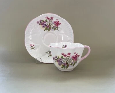 Shelley Stocks Floral Pattern Tea Cup and Saucer Dainty Shape Bone China England Foto 1 de 4