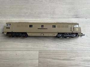 Lima OO Gauge Class 52 Western D1023 Western Enterprise BR Khaki Livery - Picture 1 of 17
