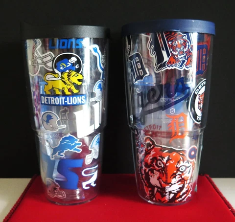 TWO (2) BEAUTIFUL, DETROIT LIONS/DETROIT TIGERS, 24oz TERVIS TUMBLERS Cover