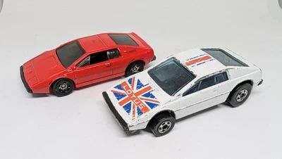 Two Hot Wheels Lotus models: Royal Flash (1979) & Lotus Esprit S1 (2015) - Image 1 of 3