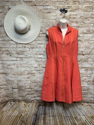 Vestido Josie Natori Coral Texturizado Cremallera Frontal Ajuste y Acampanado Cinta Talla 10 Foto 1 de 4