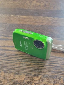 Fuji Finepix Z33 Waterproof 10MP Digital Camera Green w/ Accessories - TESTED - Picture 1 of 11