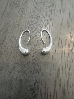 Tiffany & Co. Elsa Peretti Teardrop Sterling Silver 925 Earring Vintage - Image 1 of 4