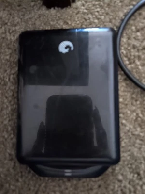 Seagate FreeAgent GoFlex 9ZF2A5-500 1TB External Hard Drive - Image 1 of 2