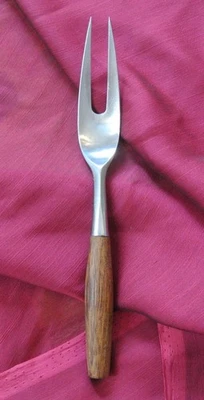 Tenedor de talla/carne de acero inoxidable y teca Dansk 7 3/4 pulgadas diseño Alemania IHQ Foto 1 de 4