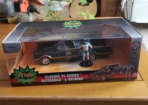 Jada Toys 1:24 Scale Classic TV Series Diecast Batmobile & Figures Boxed - Picture 1 of 15