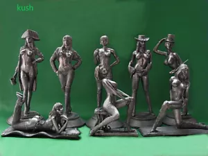 BLECHFIGUR PIN UP SEXY 120mm Set 8 schöne Mädchen - Bild 1 von 2