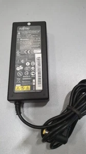 Fujitsu 0713C2090 Netzteil 20V 4.5A Gebraucht Aktiv Ohne Stromkabel - Bild 1 von 5
