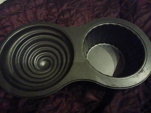 Large Wilton FAIRYCAKE or CUPCAKE Tin ~150x80mm (6"x3") + ~170x90mm (6.6"x3.5") - Picture 1 of 3