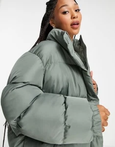 ASOS DESIGN Curve Oversized Steppjacke Salbeigrün Gr. 22 B4 - Bild 1 von 8