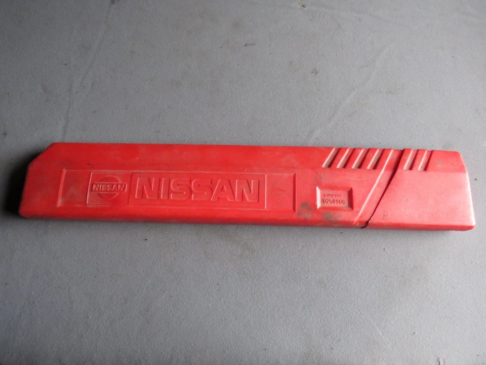 Triángulo de advertencia Nissan Almera 0258906 / 27R03276 + funda / Original Foto 1 de 1