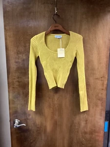 Women NWT "Charlie Holiday" golden yellow scoop neck ribbed sweater. Size 10 - Picture 1 of 2