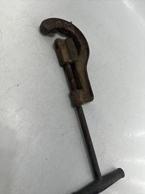 MARK NO. 4 Pipe Cutter Heavy Duty 2" To 4"  - Image 1 of 4