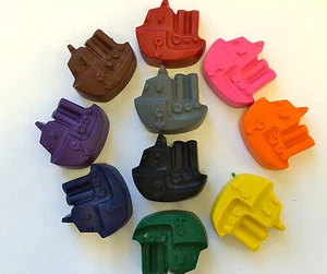 10 Rainbow Boats Ship  Crayons Party Favors Teacher Supply  Transportation  - Picture 1 of 3