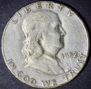 1952 S FRANKLIN SILVER HALF DOLLAR COIN - Picture 1 of 2
