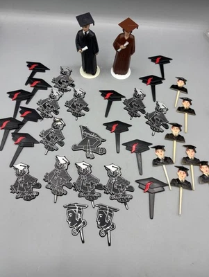 Juego de adornos para cupcakes y pasteles con temática de graduación Foto 1 de 4