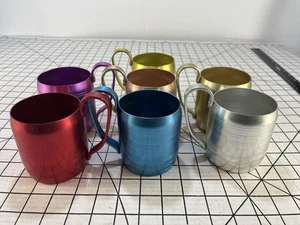 Vintage 50er Jahre eloxierte Aluminium Becher/Tassen mehrfarbig mit Griffen Kaffee Camping - Bild 1 von 8