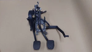 BMW E39 manual pedal box 35111162638 @ Very Good @ LHD - Picture 1 of 8
