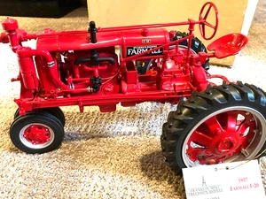 Farmall 1937 F20 Farm Tractor 1:12 scale die-cast,Franklin Mint,never displayed - Picture 1 of 9