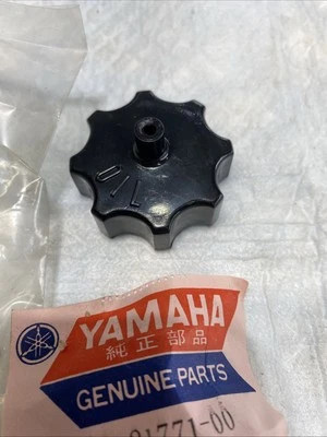 NOS Yamaha New OEM 1972 DT2MX DT2 Oil Tank Cap 322-21771-00-00 #Bin K - Image 1 of 2