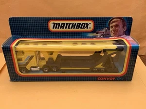Rare Matchbox Convoy CY-1 Kenworth Car Transporter Yellow Cab Dark Blue Trailer - Picture 1 of 6